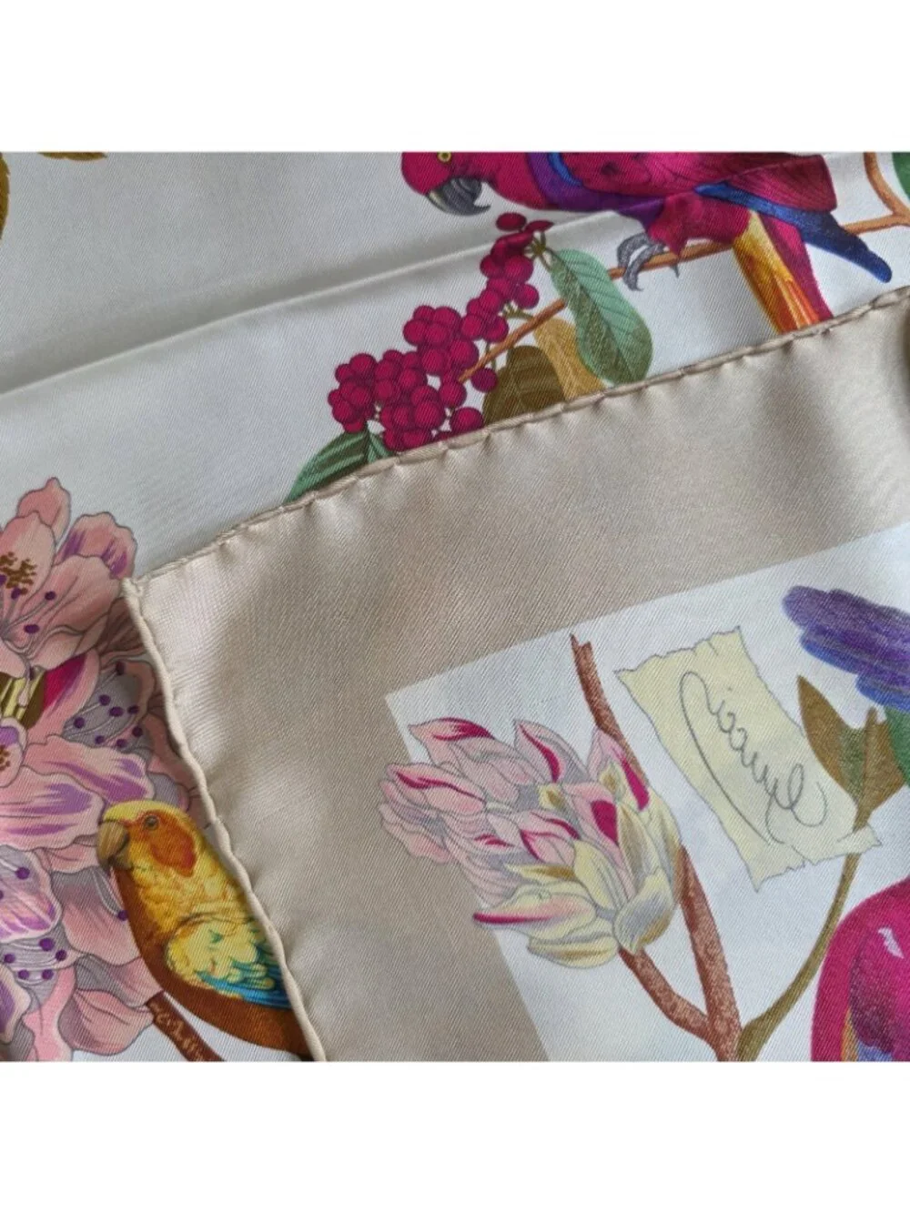 Vtg Gucci Multicolored Parrot Bird Silk Floral Print Hand Rolled Scarf 33